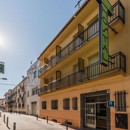 Hostal Arkanta Arganda Del Rey Bagian luar foto