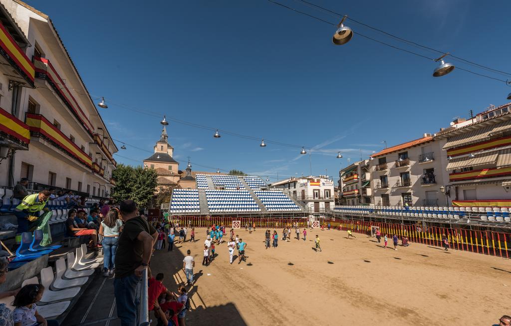 Hostal Arkanta Arganda Del Rey Bagian luar foto