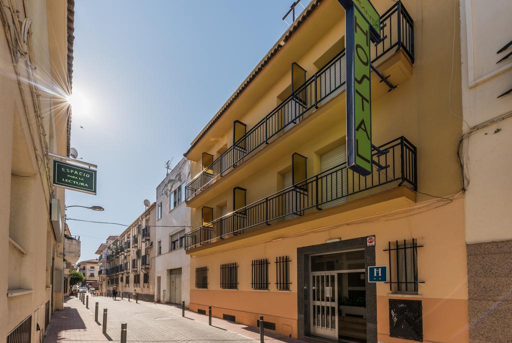 Hostal Arkanta Arganda Del Rey Bagian luar foto