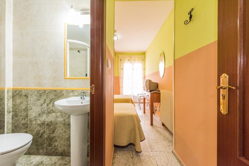 Hostal Arkanta Arganda Del Rey Ruang foto