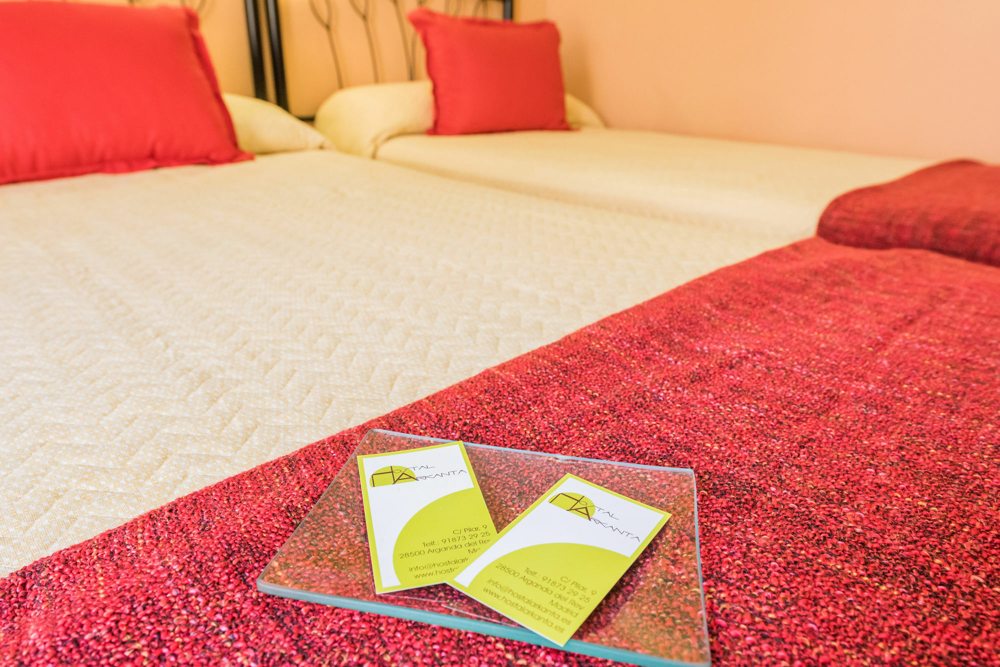 Hostal Arkanta Arganda Del Rey Bagian luar foto