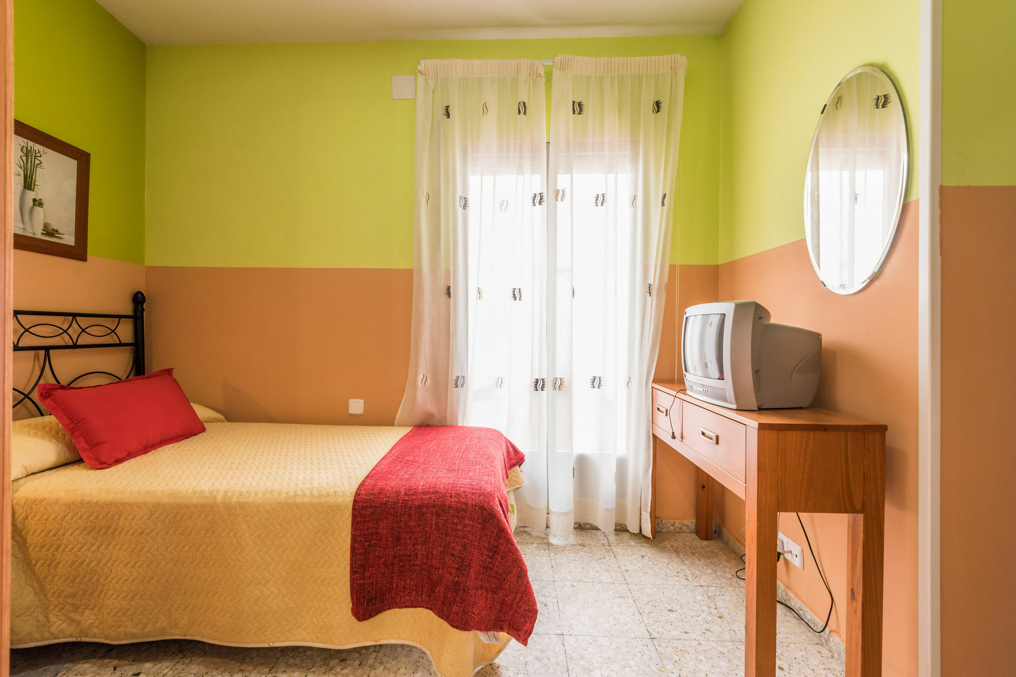 Hostal Arkanta Arganda Del Rey Bagian luar foto