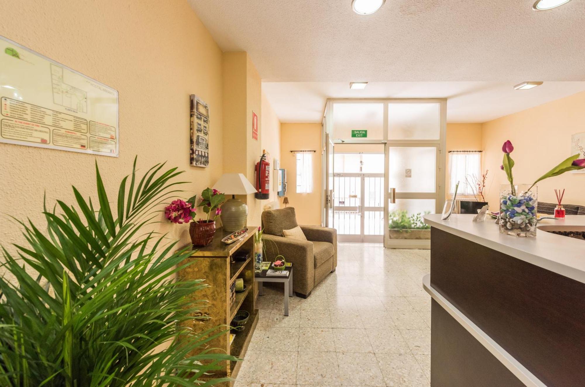 Hostal Arkanta Arganda Del Rey Bagian luar foto